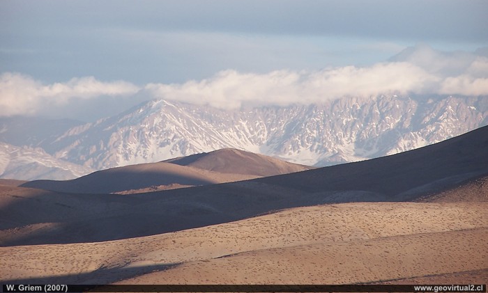 Cerro Potro desde el camino a Cerro Blanco, desierto de Atacama - Chile