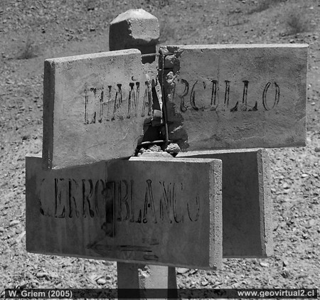 Letrero del historico camino a Chañarcillo, Región de Atacama - Chile
