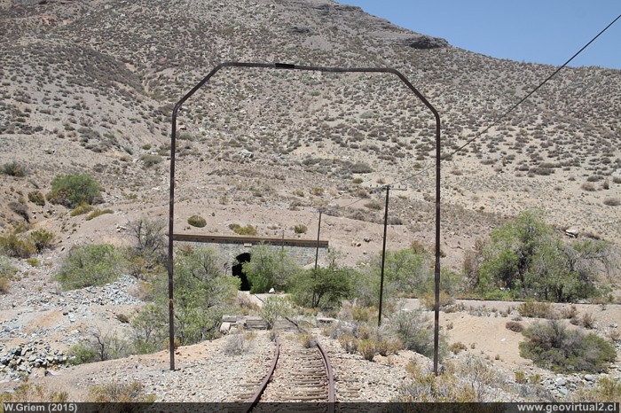 Portal Norte del túnel Espino, ferrocarril longitudinal Norte de Chile