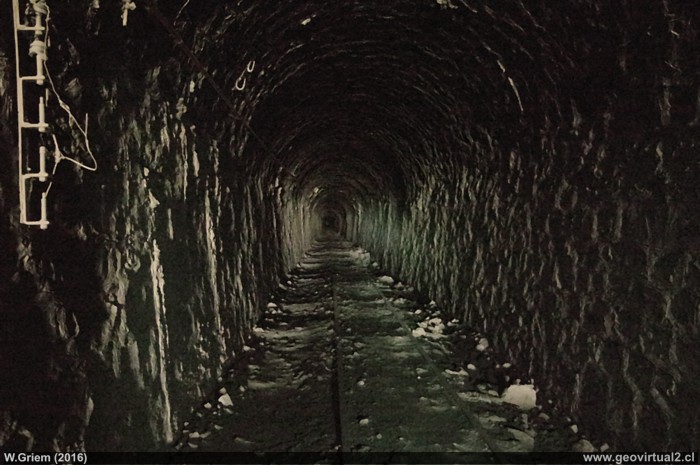 Tunel Espino - en su interior, ferrocarriles de Chile