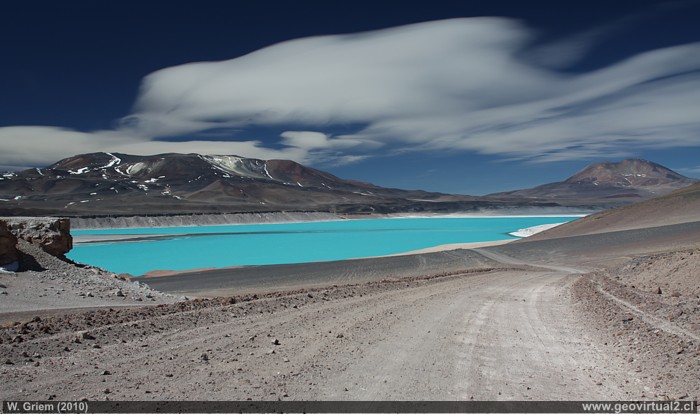 Atacama: die Laguna Verde in den Anden der Atacama-Wüste