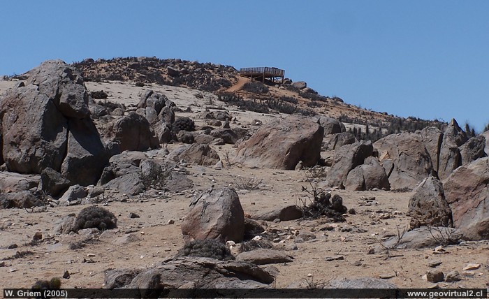 Aussichts-Plattform in der Atacama Wüste bei Freirina, Chile