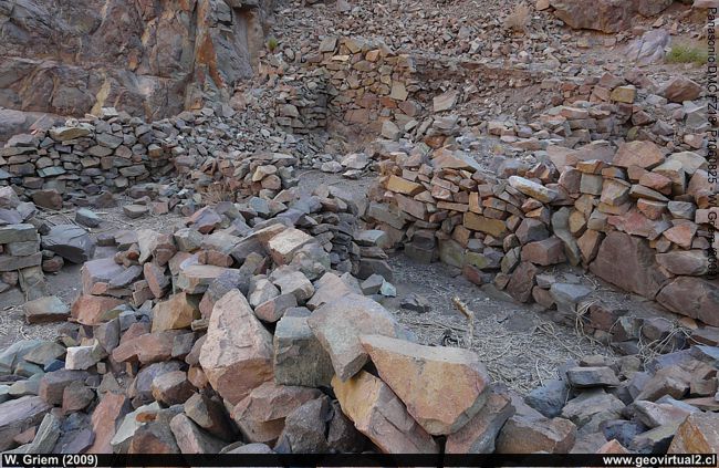 Ruinas en el sector Carrizo, quebrada Romero - Atacama, Chile