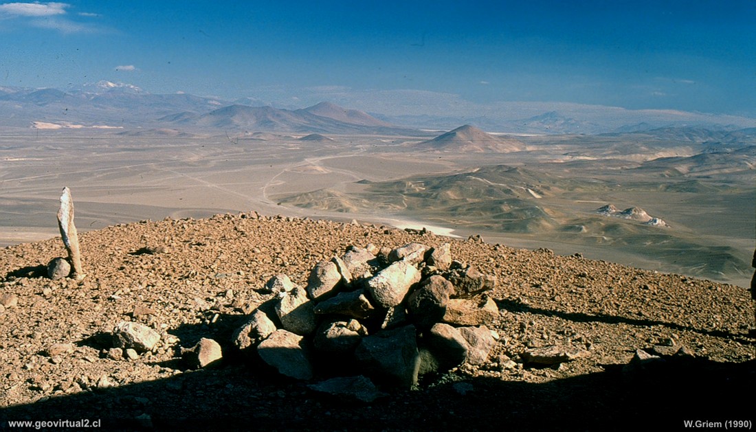 Blick vom Cerro La Ola auf die Anden in der Atacama Region 