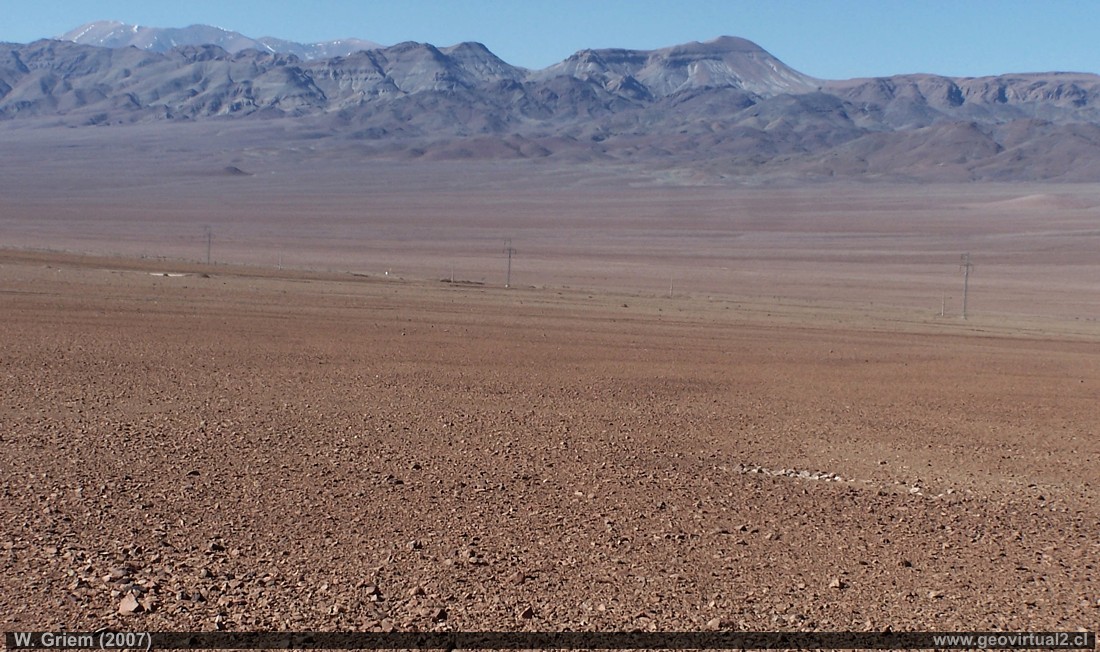 Desierto Atacama con llano de Varas en la Region de Atacama, Chile