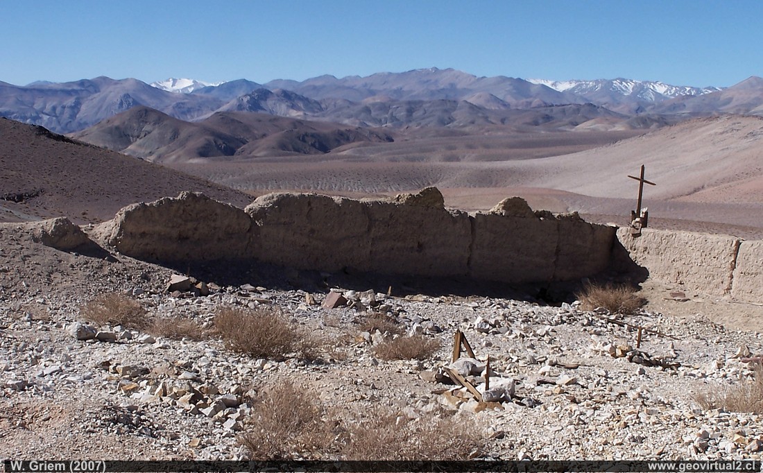 Cementerio de Lomas Bayas en el desierto de Atacama, Chile