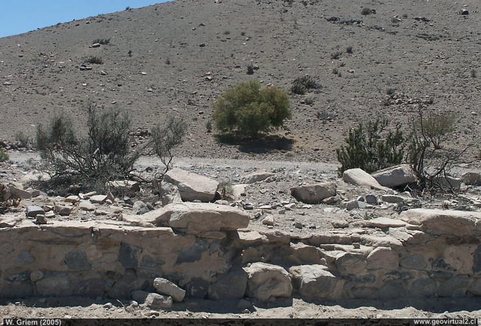 Ruinen der Eisenbahnstation Cunas in der chilenischen Atacamawüste