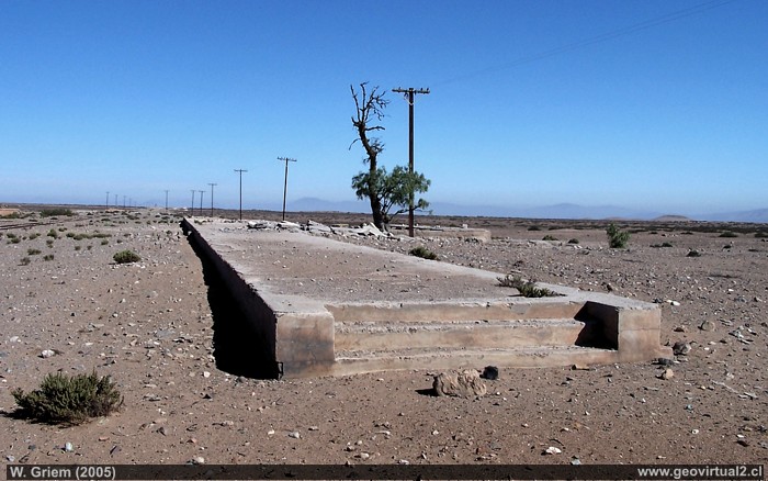 Anden de la estación Punta de Diaz en el desierto de Atacama - Chile
