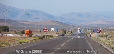 La carretera Panamericana entre Vallenar y Copiapó
