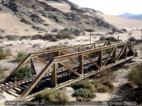 Puente del ffcc longitudinal cerca de Toledo, Atacama - Chile