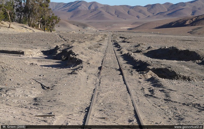 Estación Chañarcito, linea longitudinal en el desierto de Atacama, Chile