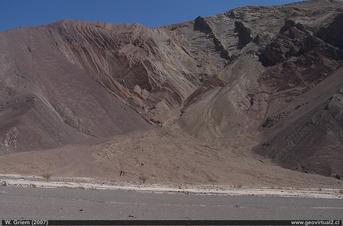 Cono aluvial en el desierto de Atacama, Chile