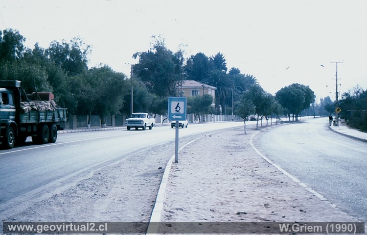 La carretera Panamericana en 1989 - frente de la Universidad de Atacama