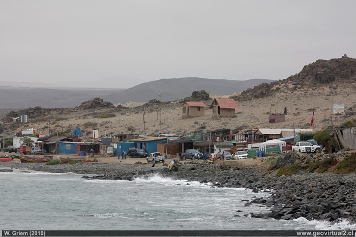 Pajonales, ein Fischerdorf an der chilenischen Pazifikküste, Atacama-Wüste