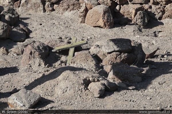Cementerio cerca de la mina Coquimbana en Atacama, Chile