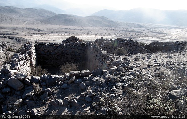 Atacama: Ruinas de la mina La Negra cerca Astillas