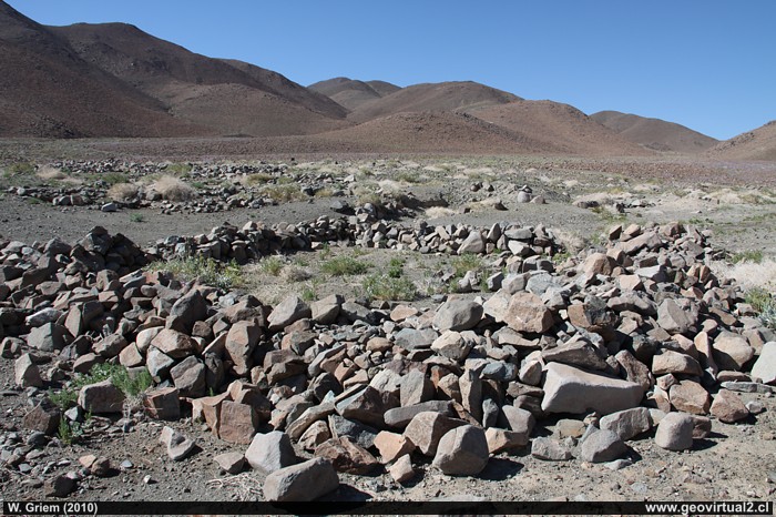 Ruinas en el sector San Pedro - de Inca de Oro, desierto de Atacama