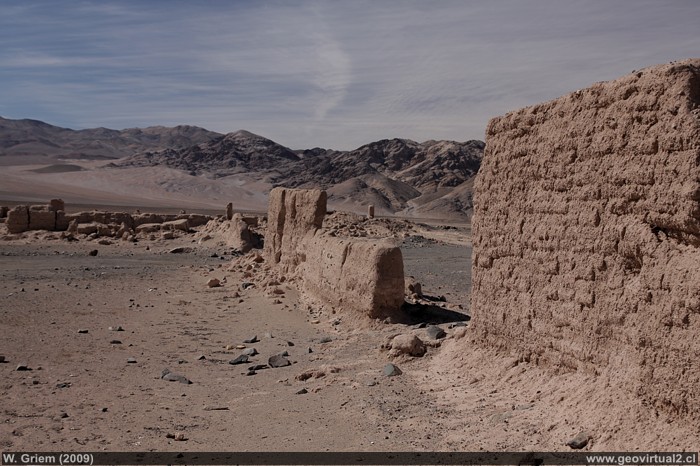 Ruinas de la planta de la mina Dulcinea en el Desierto de Atacama - Chile