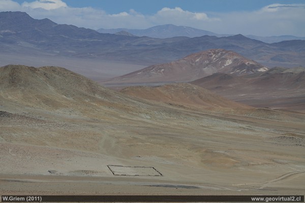 Atacama: El cementerio de Tres Puntas - desierto de Atacama, Chile