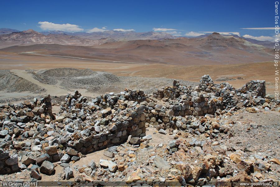 Ruinen im Bergbaudistrikt von Chimbero - Tres Puntas in Atacama