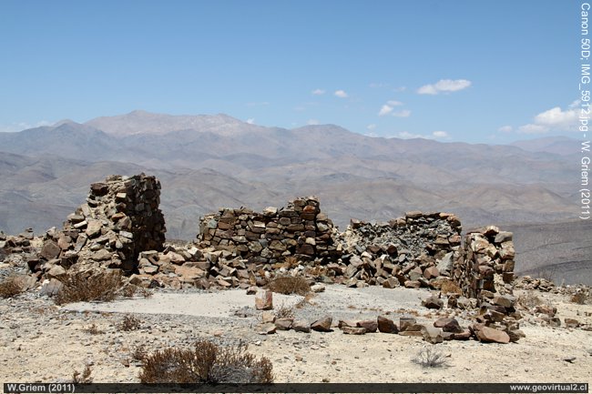 Ruinas de la mina Arjentina de Agua Amarga en Atacama, Chile