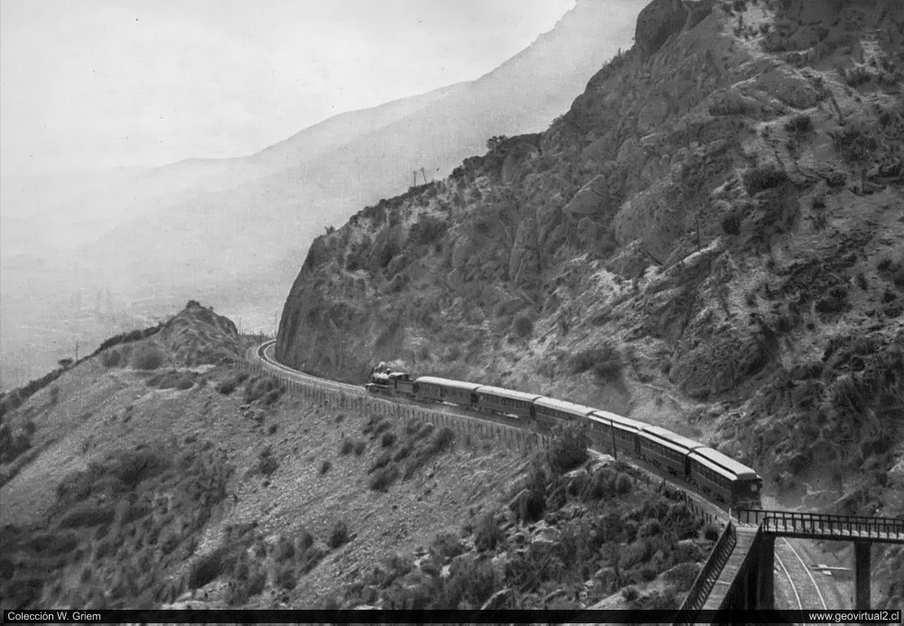 Tren en la cuesta Tabon, ferrocarriles de Chile 1917