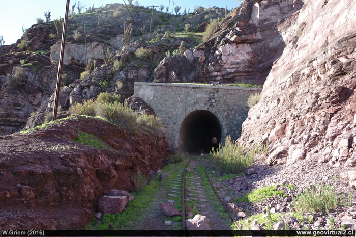 Portal sur del tunel San Marcos en la Región de Coquimbo