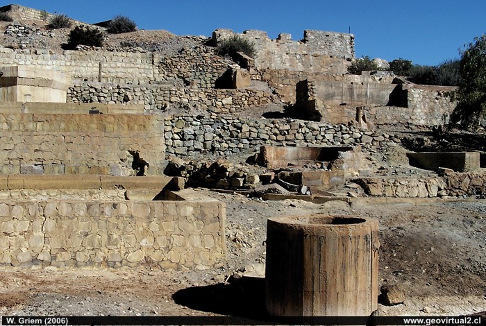 Ruinen der alten Kobalt-Minen von Freirina in der Atacama Region, Chile