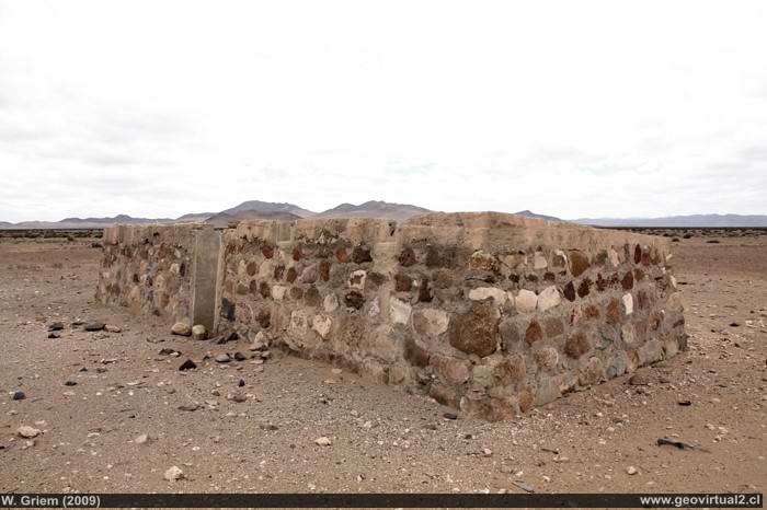 Ruinas cerca de Castilla, ferrocarril longitudinal del Norte de Chile