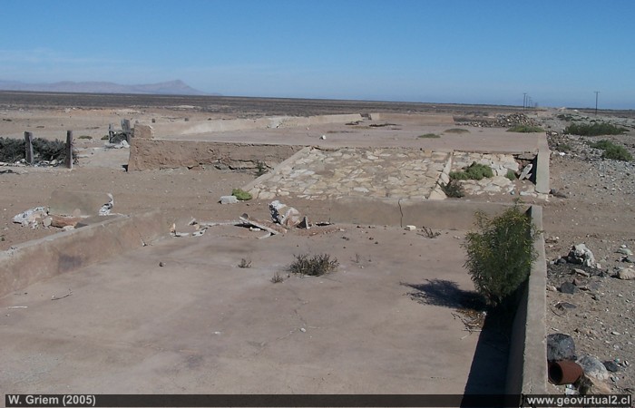 Estación ferrocarril Punta de Diaz en medio del desierto de Atacama, Chile
