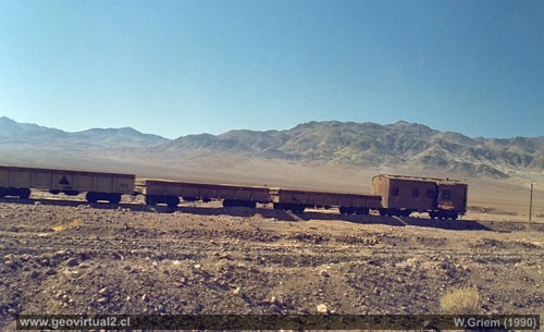 Tren cerca de Carrera Pinto, Region Atacama / Chile en 1990