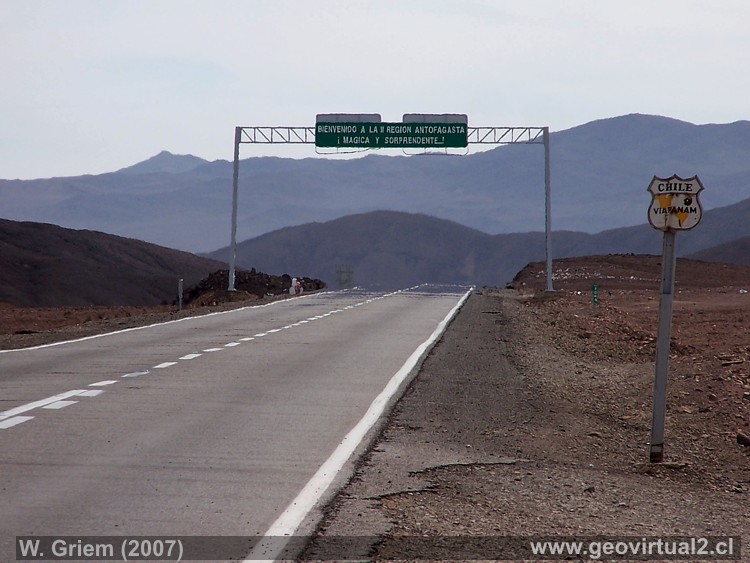 Limite entre Región Atacama y Antofagasta en la carretera Panamericana, Chile