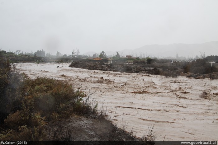 Carga en suspensión del río Copiapó durante las lluvias de 2015