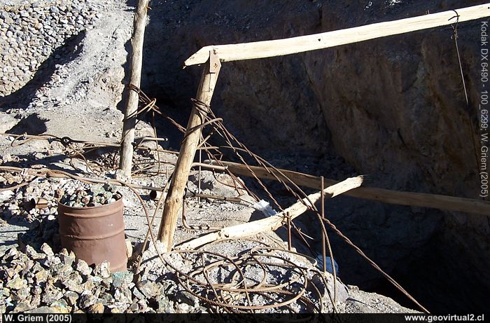 Foto: Balde con minerales en una mina de cerro Blanco, Región Atacama (Chile)