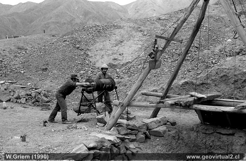 Mineros, pirquineros en una mina en Atacama en 1990 (Chile)